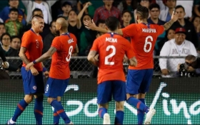 Chile vence a México en el último minuto del partido