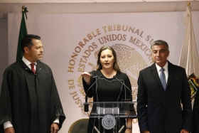 Es la primera mujer Gobernadora en la historia del estado de Puebla.