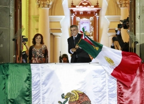 El mandatario rindió homenaje a los héroes que le dieron libertad a México