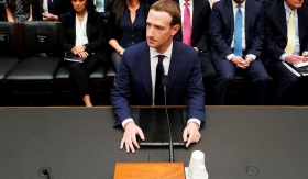 Zuckerberg se disculpó varias veces por las fallas de Facebook.