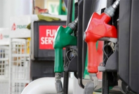 Baja el precio de la gasolina