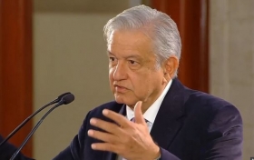 López Obrador devuelve 22 mil pesos de su salario