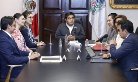 Miguel Barbosa se reunió en Casa Aguayo con directivos de la empresa digital de movilidad