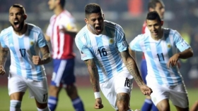 Argentina golea a Paraguay