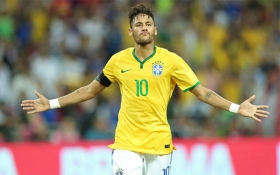 Neymar volvió al combinado nacional.