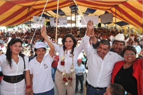 Blanca Alcalá recibió el apoyo de Antorcha Campesina en Atlixco