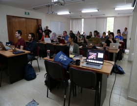 Astrofísicos de distintos países se reúnen en la Escuela Avanzada