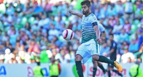 Néstor Araujo a un paso del Celta de Vigo