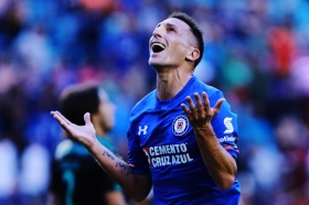 Cruz Azul sigue sin perder; ganó a Santos