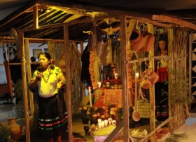 Con ofrenda, promueve SEGOB cultura y tradiciones de pueblos originarios