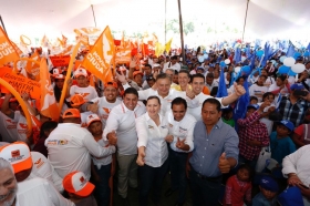 Simpatizantes le reiteraron su apoyo de cara al 1 de julio 