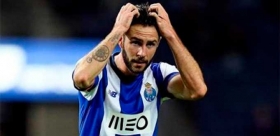 En Portugal ven posible regreso de Layún a México