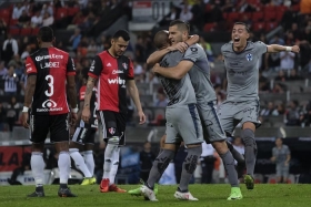 Monterrey gana de visita al Atlas