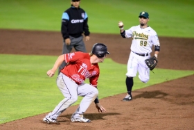 Pericos 3-0 abajo en la Serie del Rey