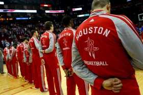 Propietario de los Rockets pone a la venta al equipo