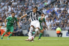 Monterrey ganó y sigue como líder