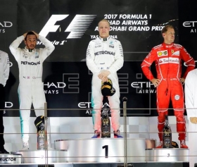 Bottas gana última carrera del año de F1