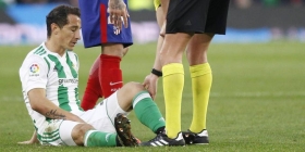 Betis pierde y Guardado sale lesionado