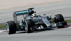 Hamilton en la pole en el GP de Malasia