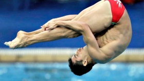 Rommel acaricia podio en Mundiales de Natación