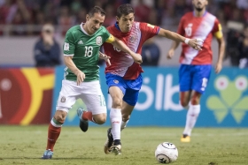 México empató ante Costa Rica y sigue como líder