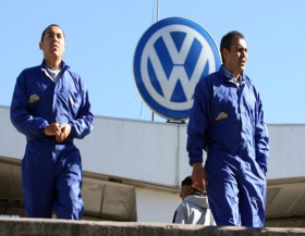 Conjuran huelga de VW