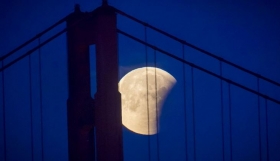 La Luna tiene la culpa de que tus días sean &#039;taaan largos&#039;