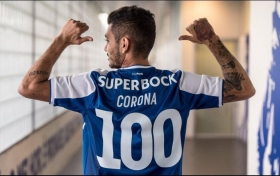 &quot;Tecatito&quot; celebra 100 partidos con el Porto