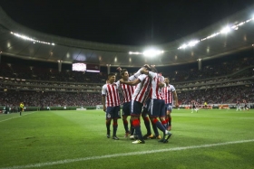 Chivas avanza a cuartos de final de la Copa