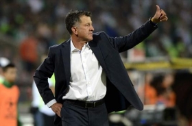 “Pibe” Valderrama critica las rotaciones de Osorio