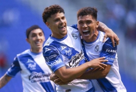 Puebla vence a Tigres; aficionados de Monterrey celebran
