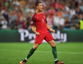 Cristiano Ronaldo festeja el pase a semifinales