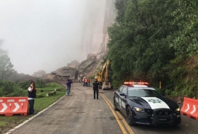 Cierran carretera federal Durango-Mazatlán por nuevo derrumbe