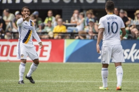 Jonathan Dos Santos marcó con Galaxy