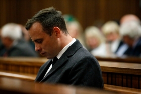Pistorius, condenado a 6 años de cárcel por matar a su novia