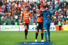Jaguares da zarpazo a Tigres