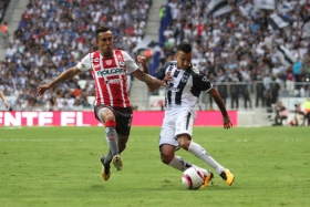 Monterrey sigue como líder