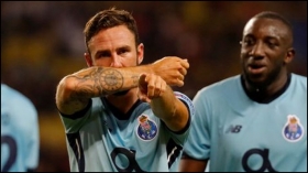 Layún anota en Champions League
