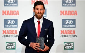 Messi recibe el &quot;Pichichi&quot;