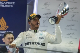 Hamilton gana GP de Singapur