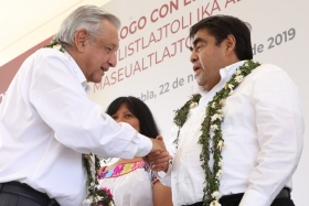 En Canoa, el presidente encabezó el Diálogo con el Pueblo Náhuatl de Puebla y Tlaxcala.