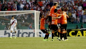 Jaguares vino de atrás y ganó