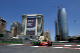 Red Bull domina los entrenamientos en Azerbaiyán