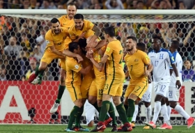 Australia obtiene penúltimo boleto a Rusia