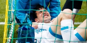 &quot;Chucky&quot; sale lesionado y alarma al TRI