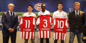 &quot;Chucky&quot; Lozano presentado oficialmente con PSV Eindhoven
