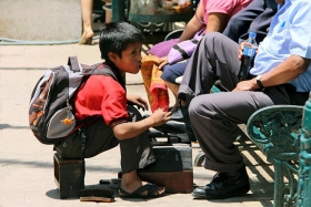 Puebla entre los tres estados con mayor número de niños laborando