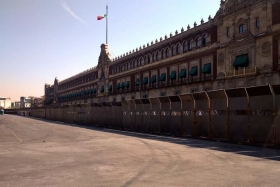 Cercan Palacio Nacional previo a marcha del 8 de marzo