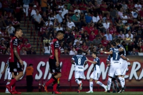 Monterrey golea a Xolos