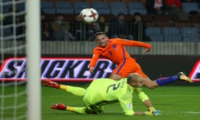 Holanda gana pero está fuera de Rusia 2018